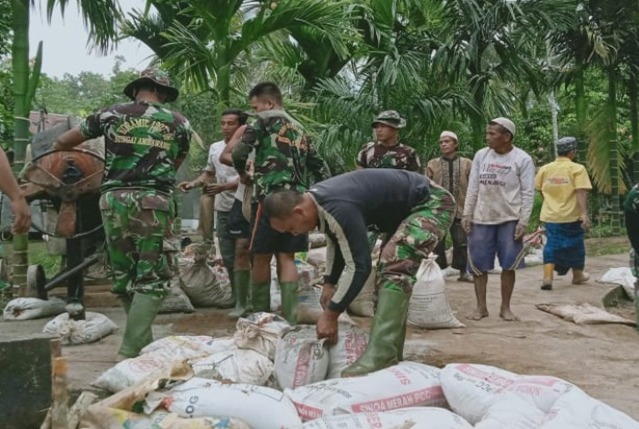 Satgas TMMD Ke-111 Kodim 1207/Pontianak Bagaikan Pemimpin yang Selalu Dicontoh Warga