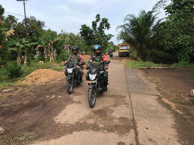 Pergi Pagi Pulang Sore, Satgas TMMD Kodim 1207/Pontianak Tetap Semangat Tak Kenal Lelah