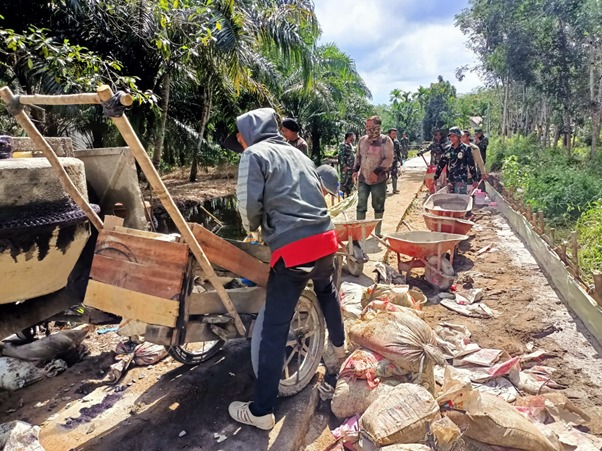 Kerja Tulus dan Ikhlas Satgas TMMD Ke-111 Kodim 1207/Pontianak