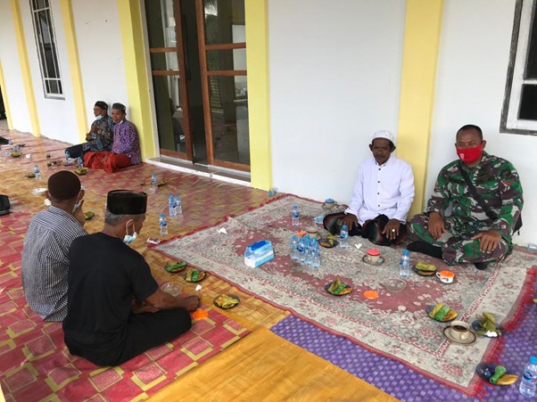 Satgas TMMD Ke-111 Kodim 1207/Pontianak Bangun Jalan Agar Aktifitas Ibadah Warga Setempat Berjalan Dengan Lancar